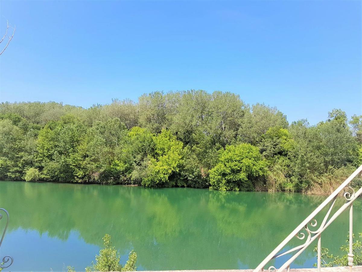 Gite Face A La Riviere -Proche Du Pont Du Gard- Montfrin Eksteriør bilde