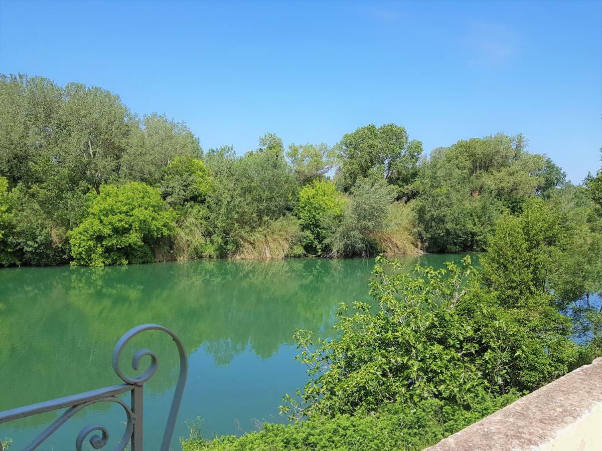 Gite Face A La Riviere -Proche Du Pont Du Gard- Montfrin Eksteriør bilde