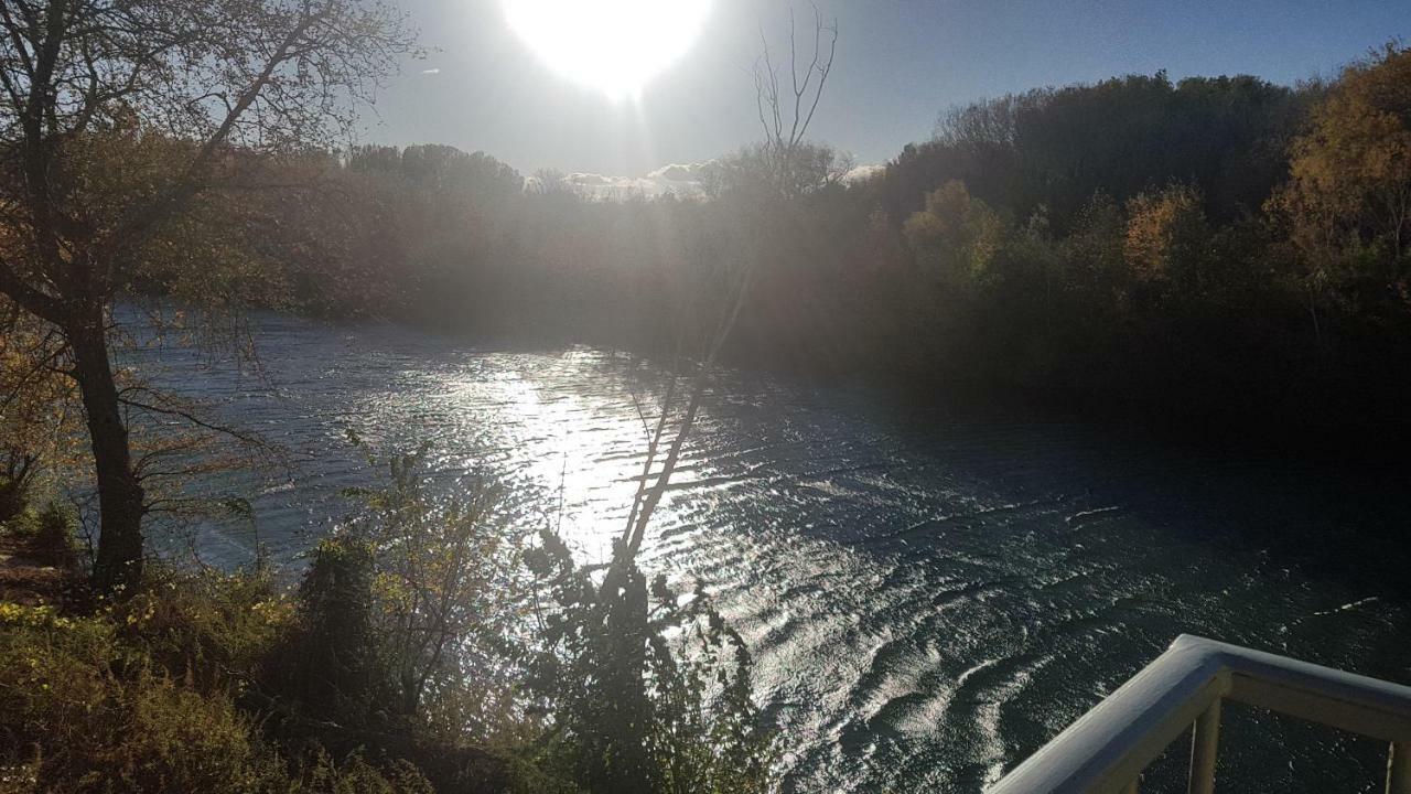 Gite Face A La Riviere -Proche Du Pont Du Gard- Montfrin Eksteriør bilde
